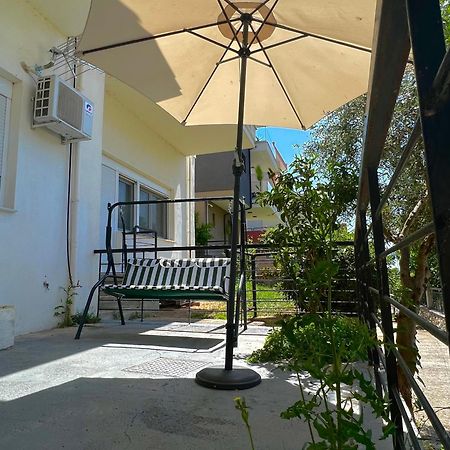 Kalamitsa Apartment By The Beach Kavala Exterior foto